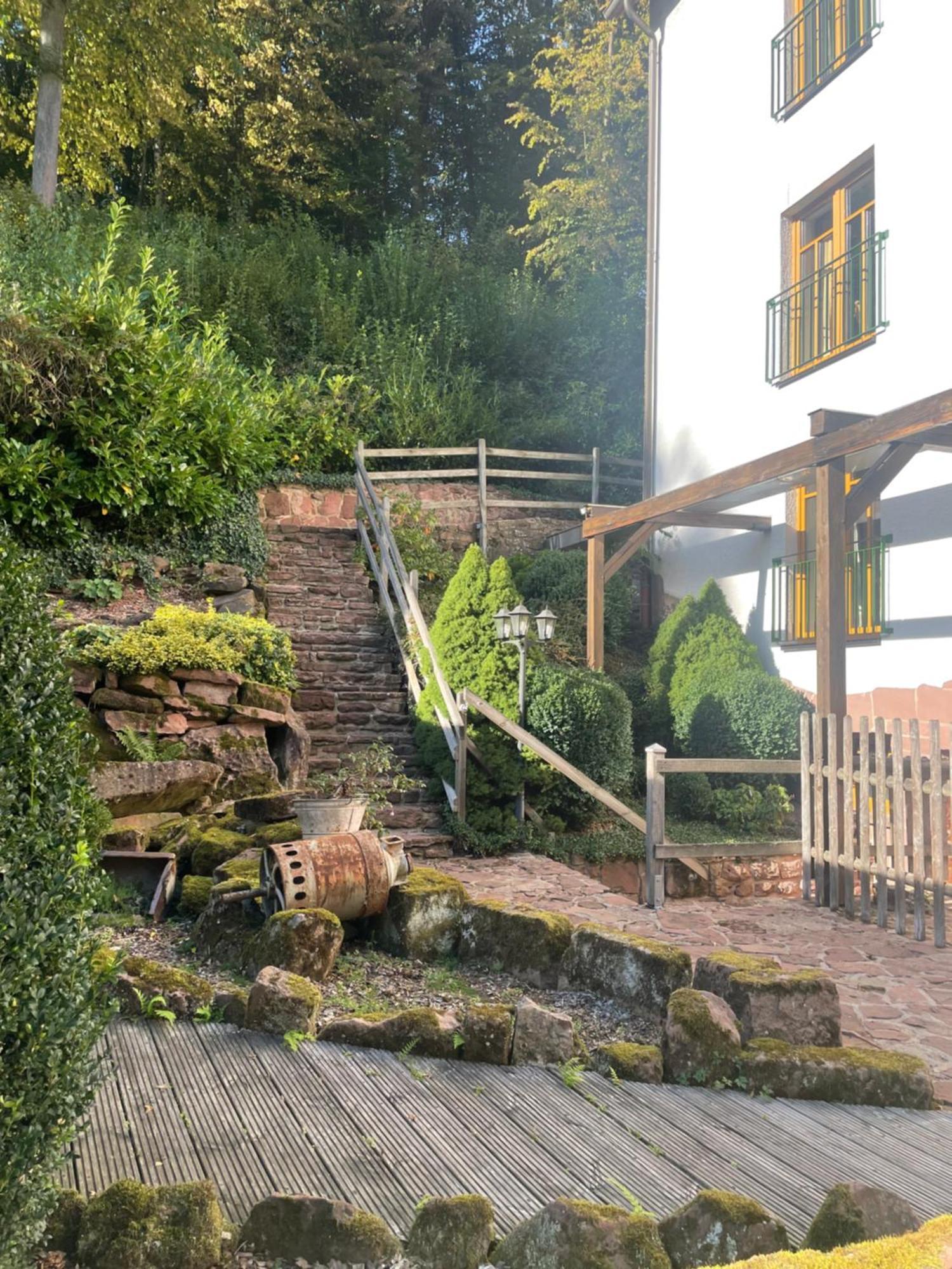 Pension Untere Muehle Burghaun Exterior foto