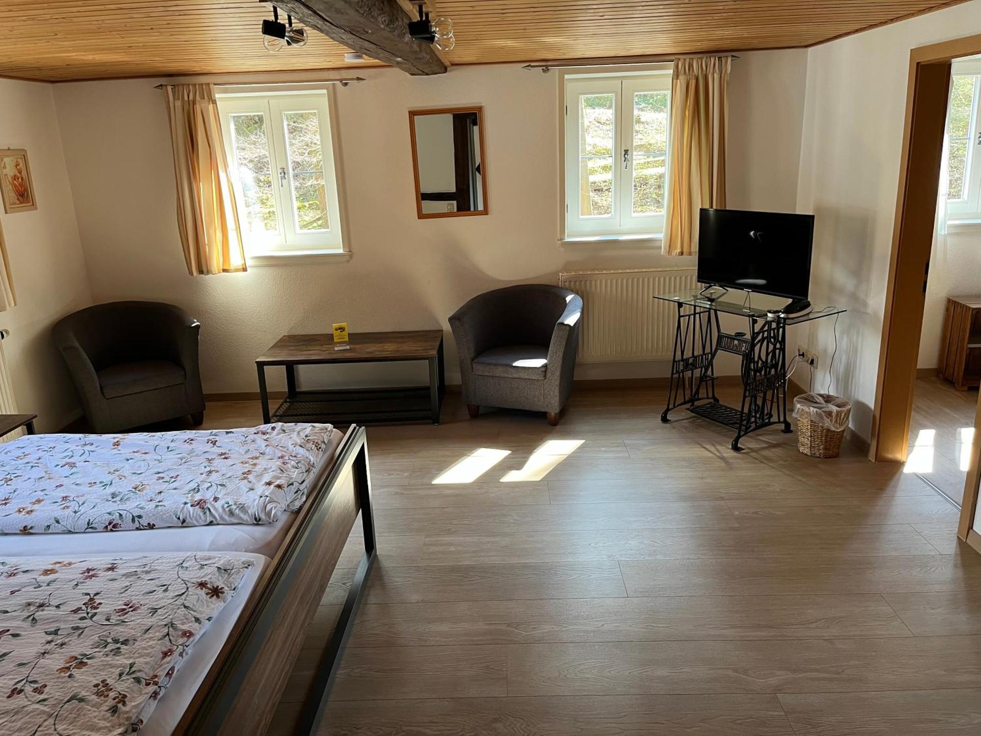 Pension Untere Muehle Burghaun Exterior foto
